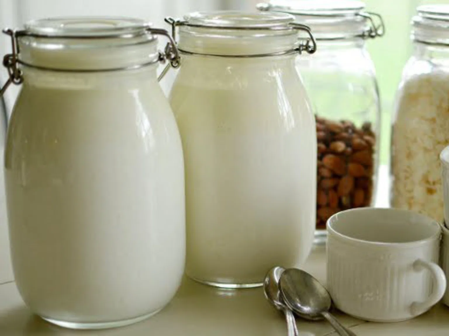 Киселото мляко намалява риска от рак на белия дроб