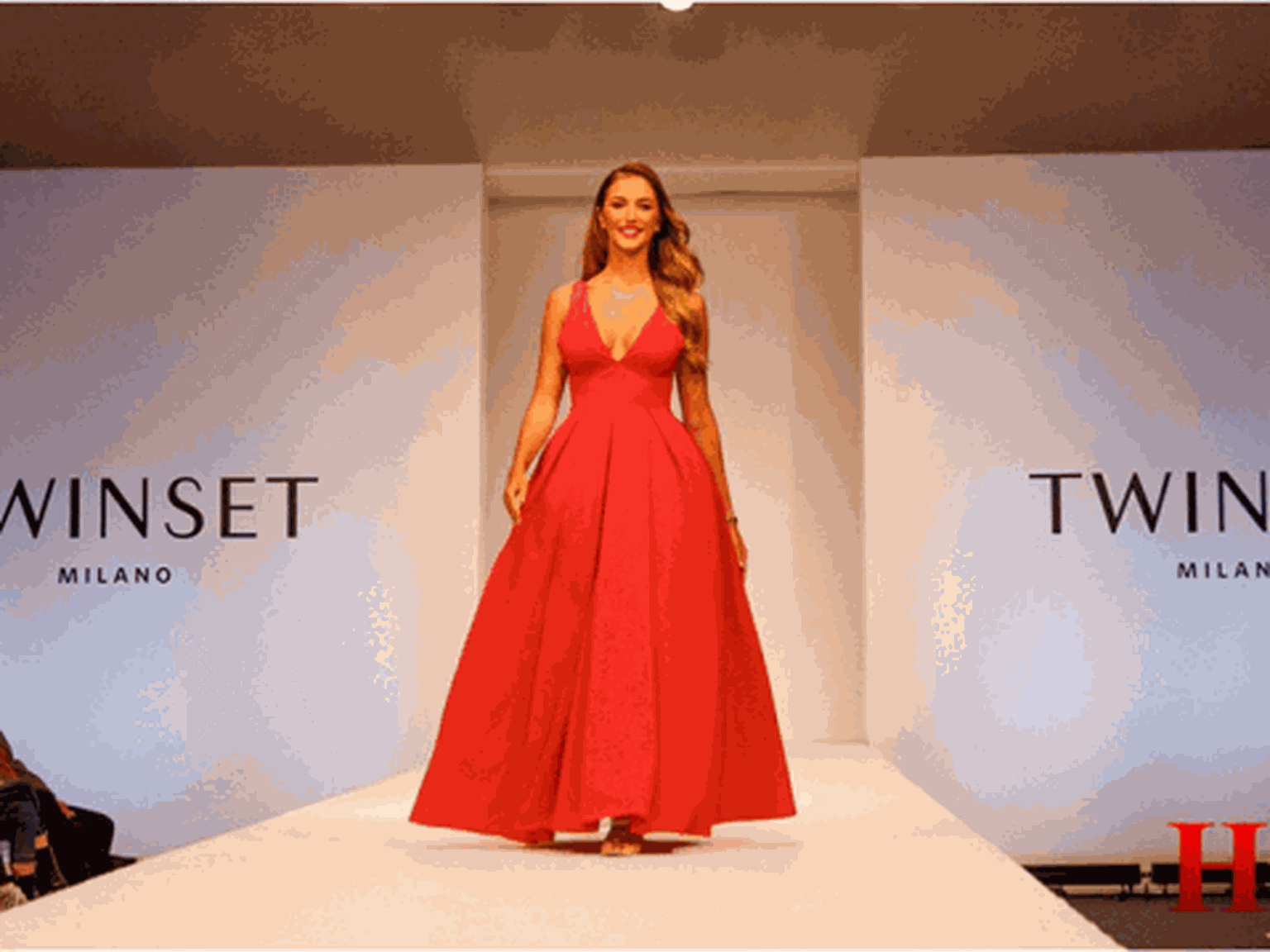 Отнесена от Twinset в София: има модни дефилета, които те оставят без дъх