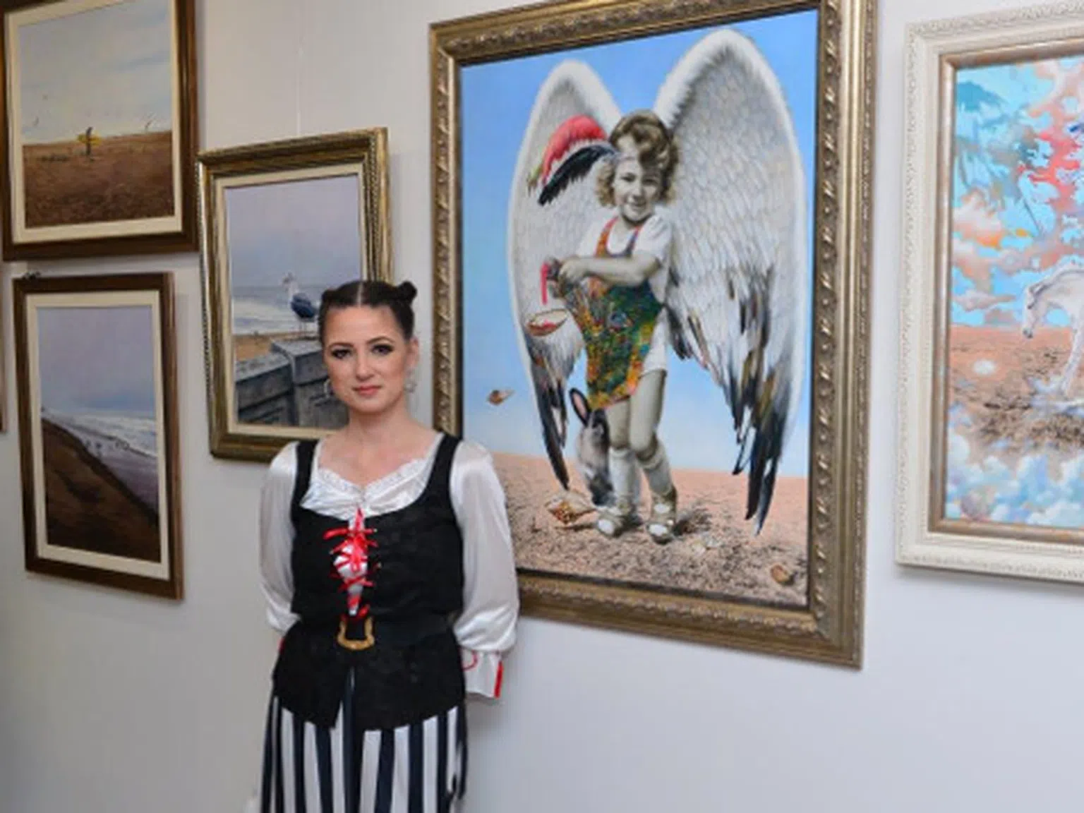 Художничката Калина Ханджиева със самостоятелна изложба