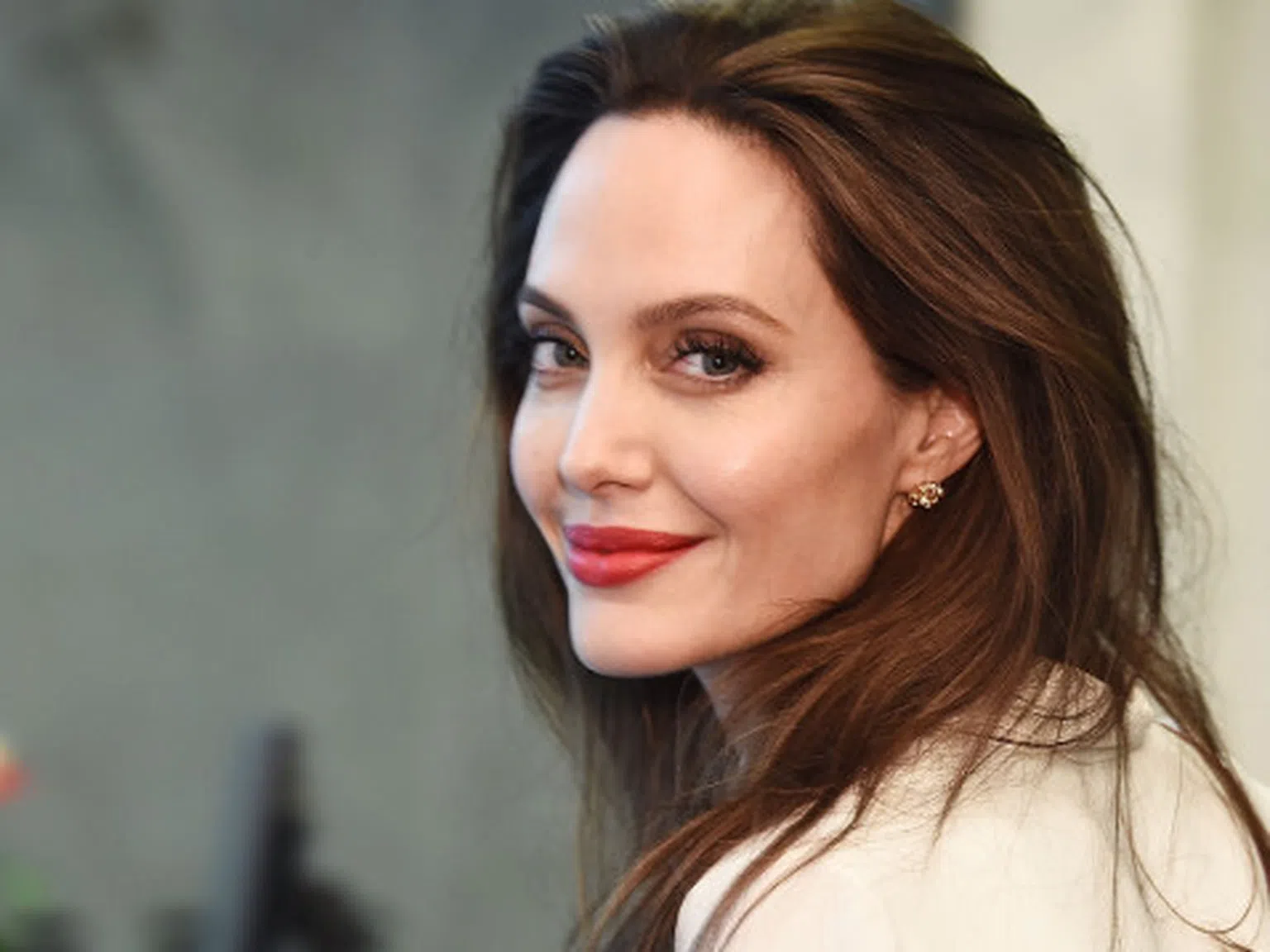 Анджелина Джоли сподели как децата ѝ се справят в условия на пандемия