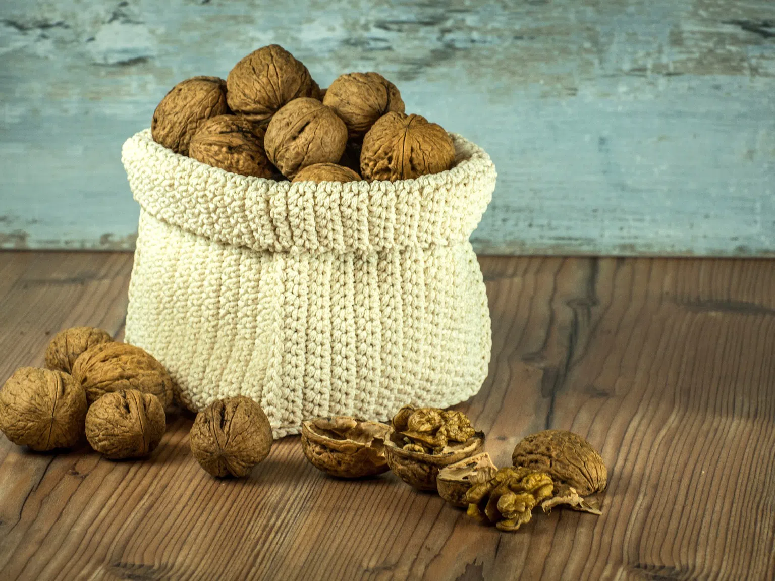 Учени: Яжте орехи, за да сте слаби и млади