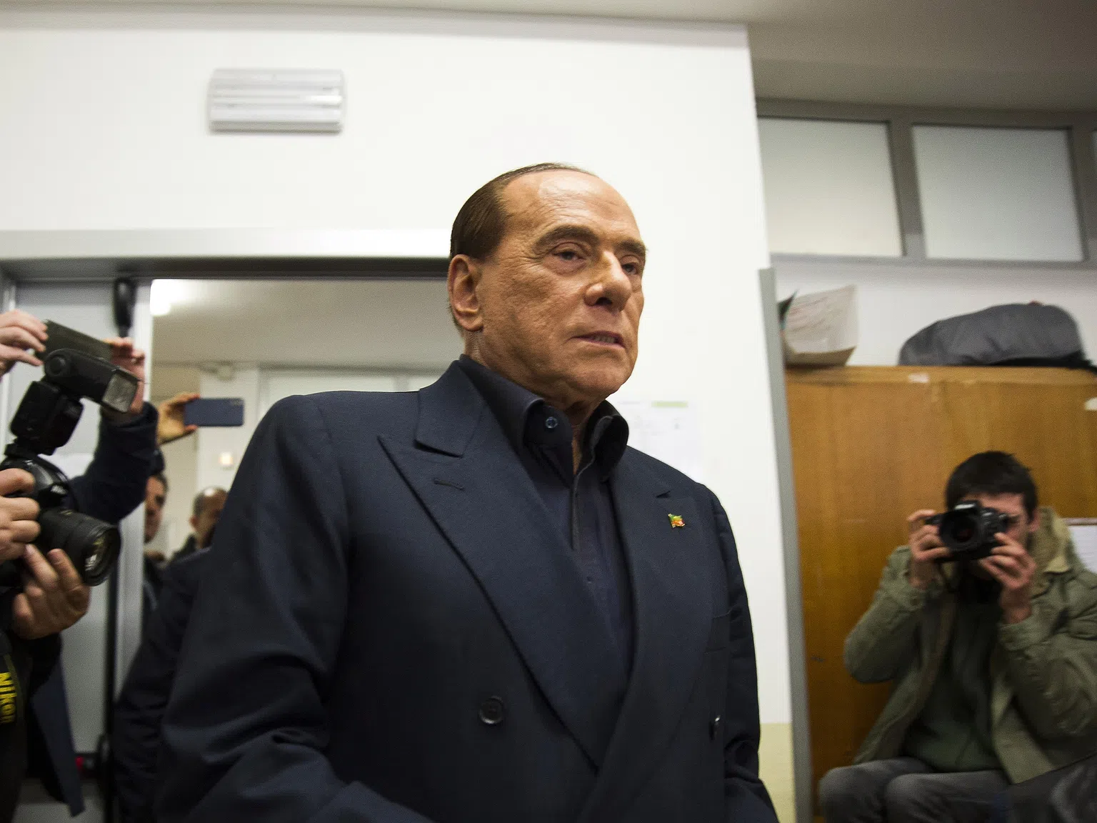 На 85 г.: Силвио Берлускони се ожени символично за 53 г. по-млада от него депутатка!
