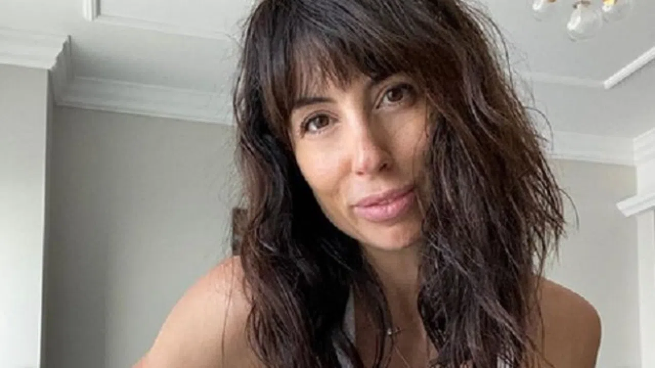 Зара развълнува социалните мрежи с тази гореща поза Новини - woman.bg