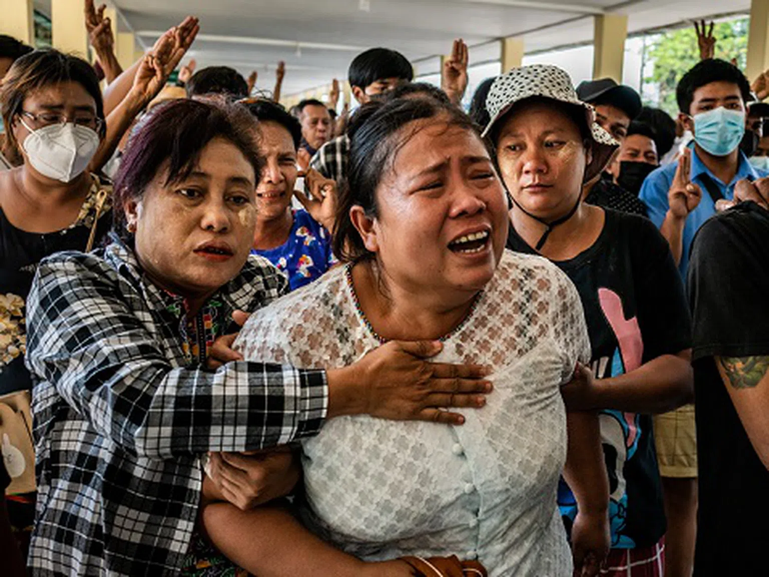В Мианмар убиха десетки деца. Защо светът мълчи?