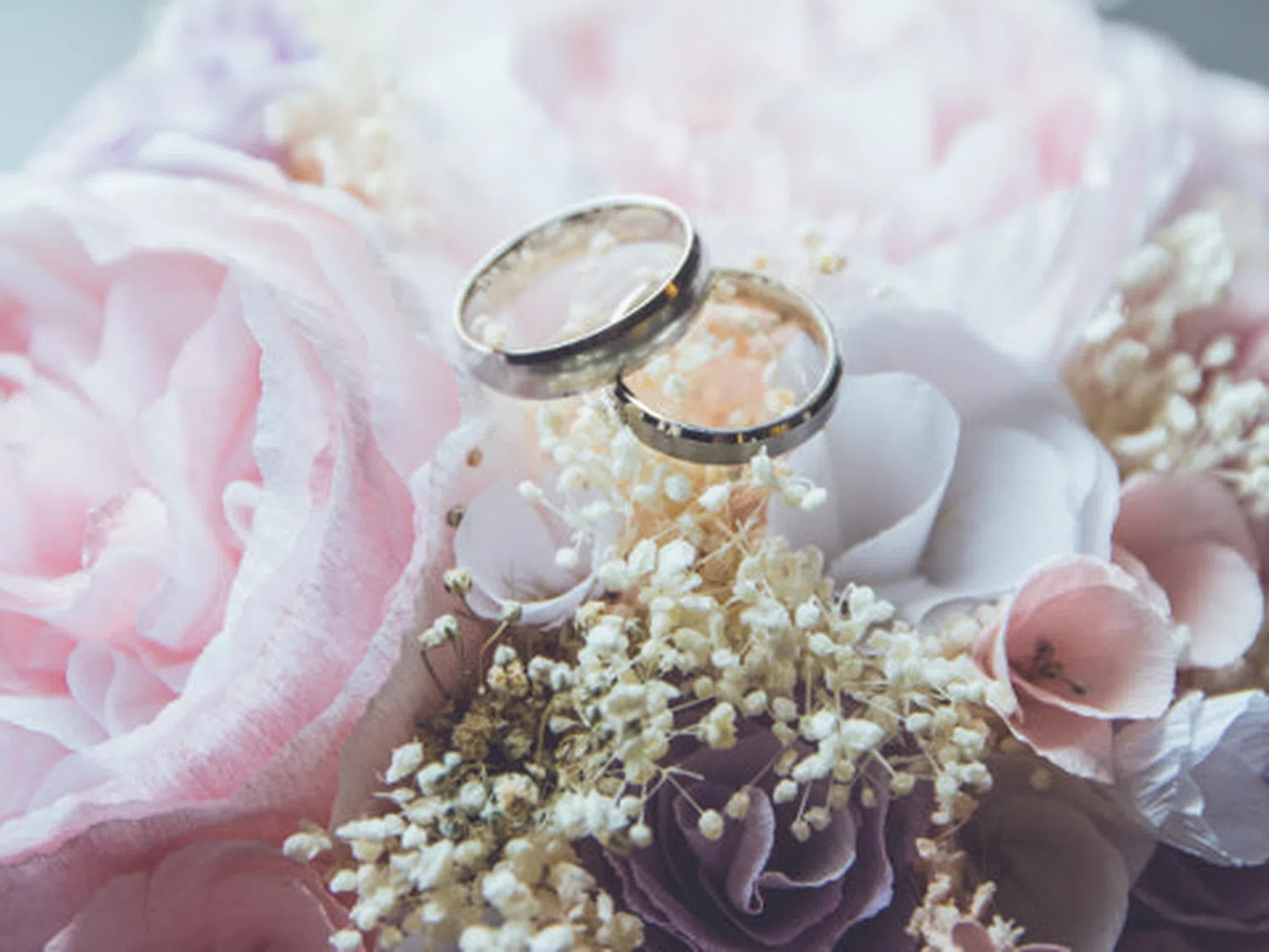 В Дубай пуснаха онлайн сватби за нетърпеливите да консумират брака си