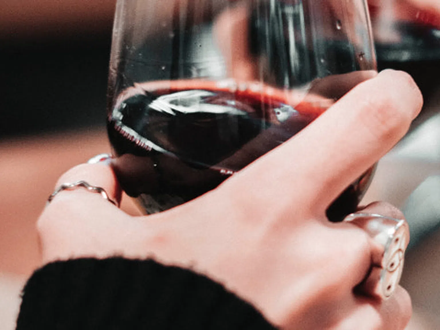 5 причини да пиете повече червено вино