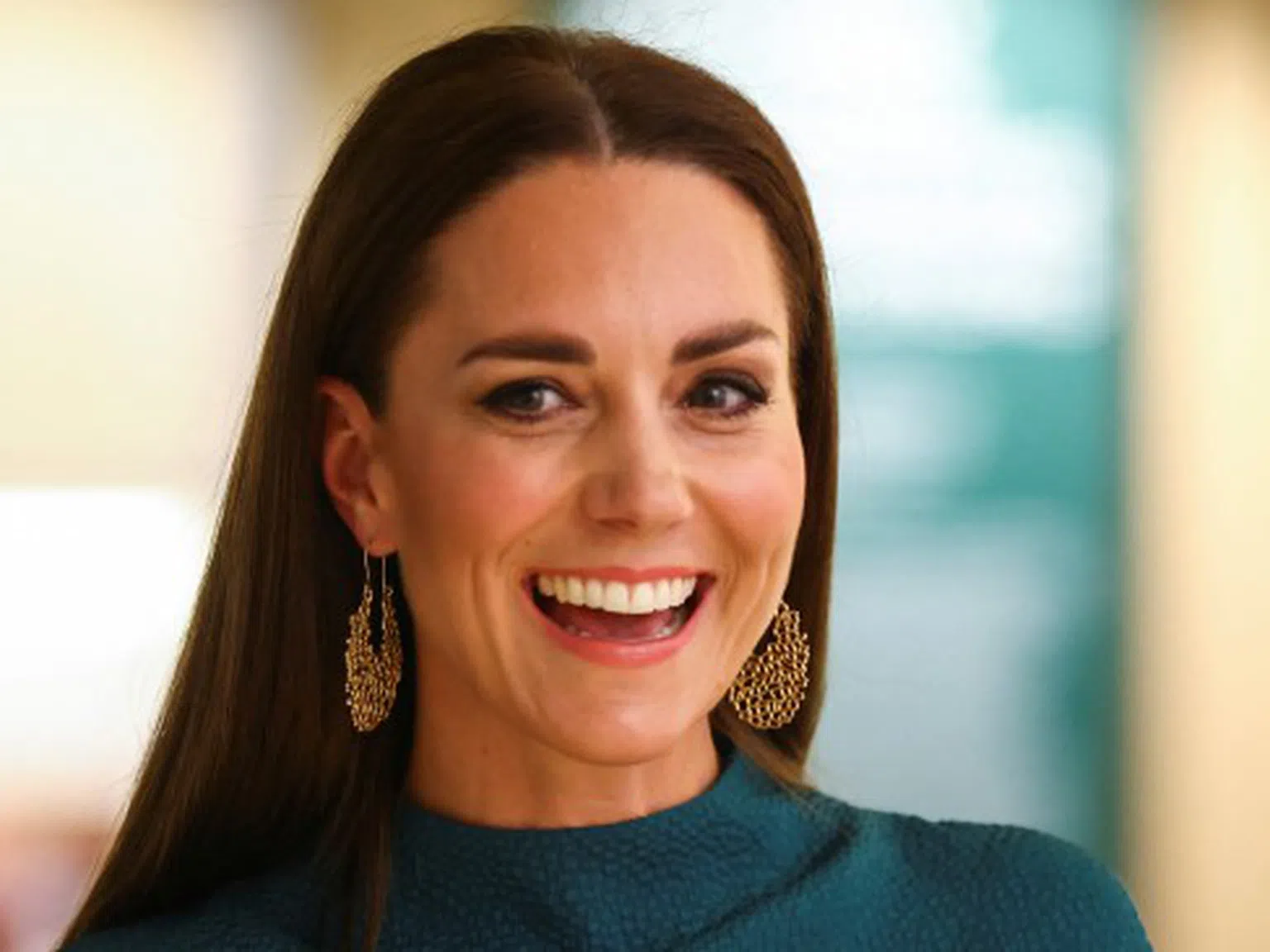Тайните за грим на Кейт: Как да се гримираме като кралска особа?
