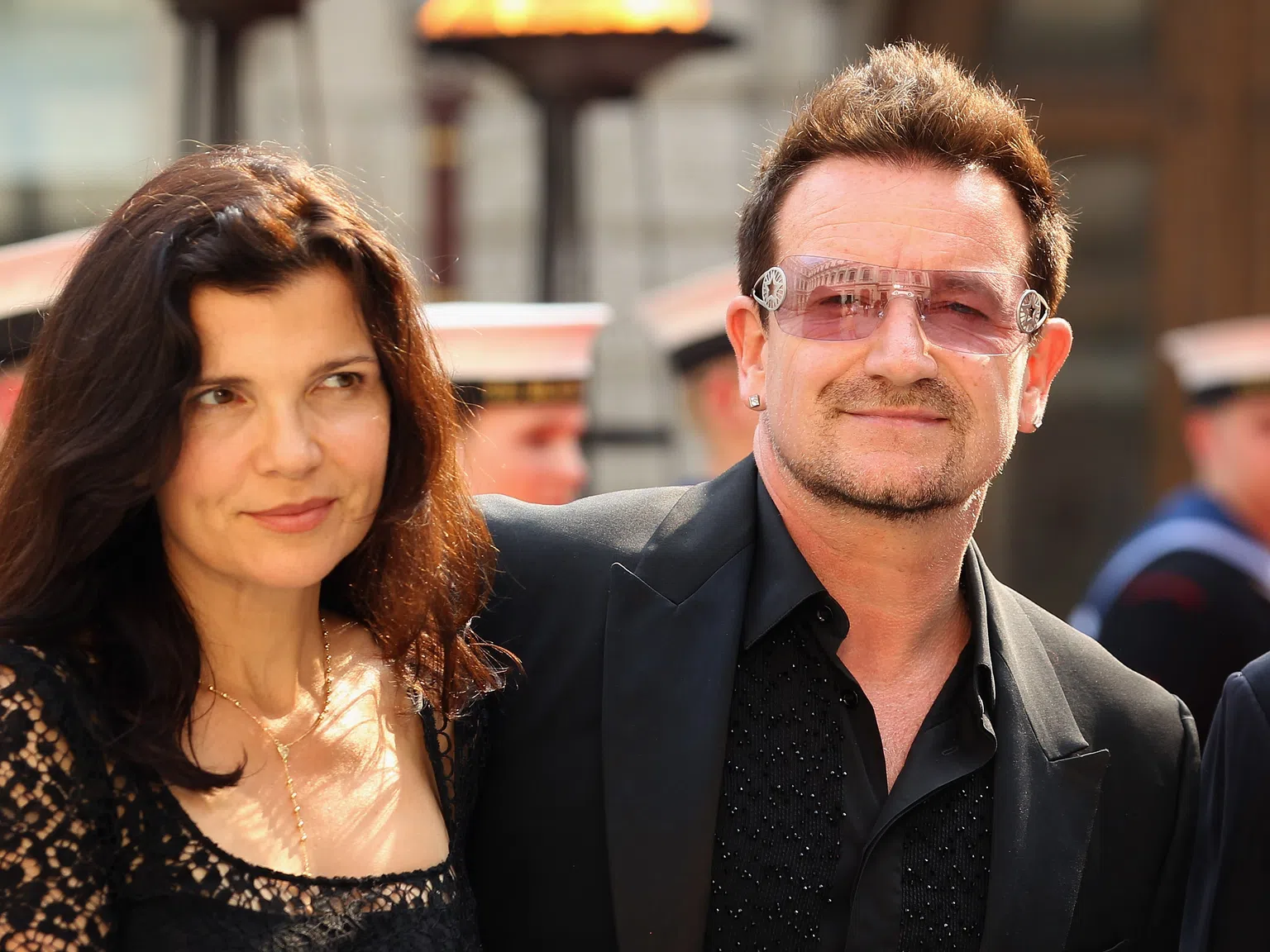 Искате да сте щастливи? Вижте тайната за щастлив брак на Боно от U2