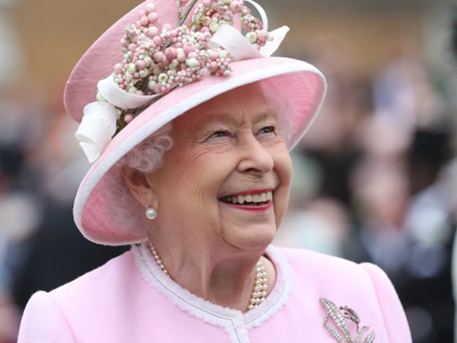 Кралица Елизабет на 94 - един много самотен рожден ден