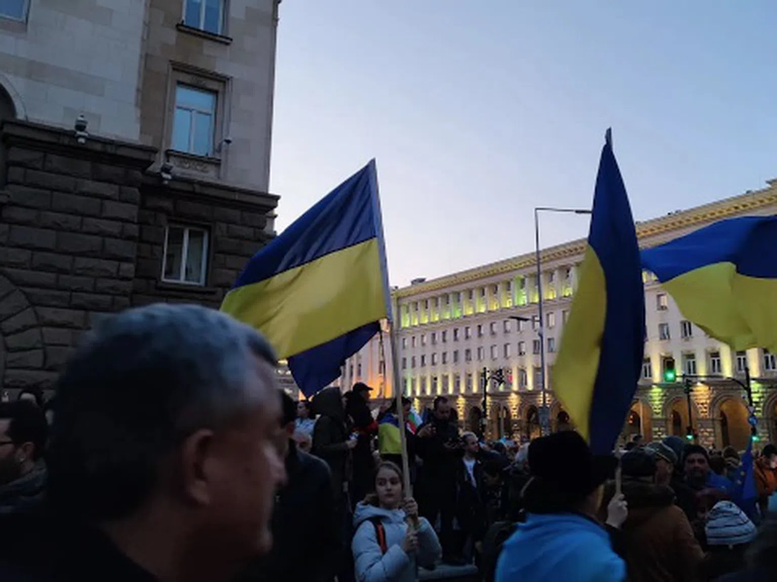 Хиляди хора протестираха в центъра на София в подкрепа на Украйна