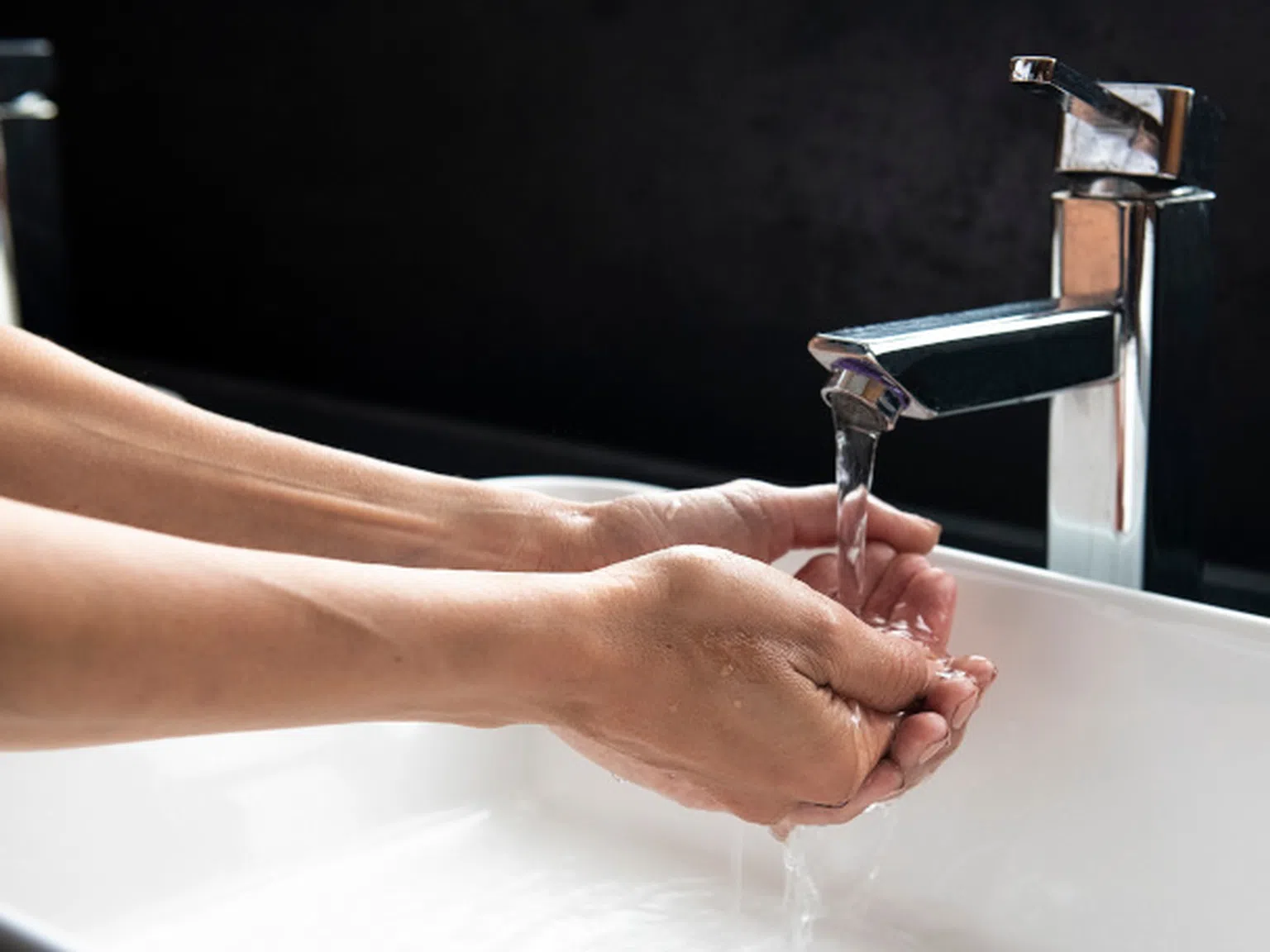 80% от българите мият и дезинфекцират ръцете си повече от 3 пъти на ден