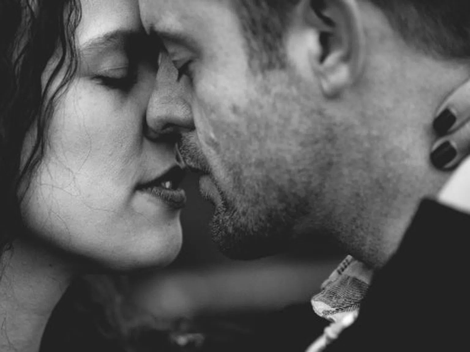 Синдромът на любовницата: 5 причини винаги да се оказвате в прегръдките на женен мъж