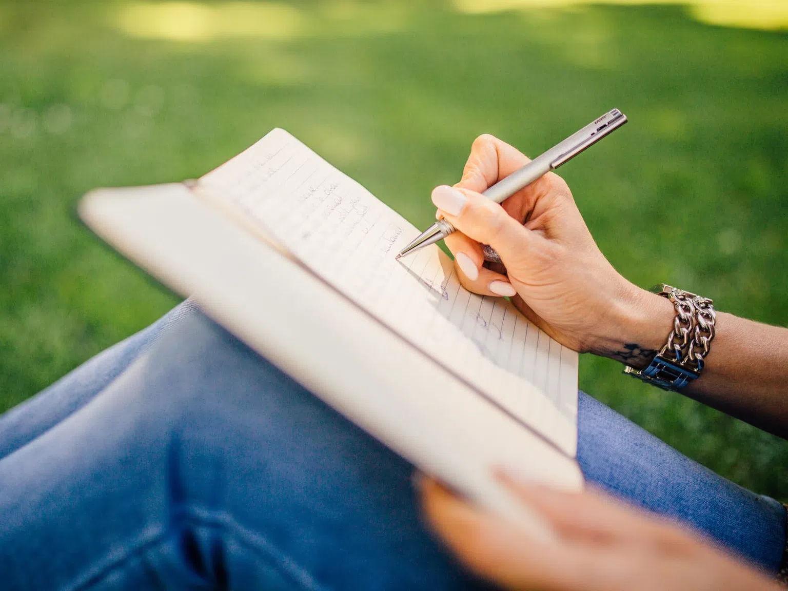 6 златни съвета как да си водите дневник, за да прогнозирате бъдещето си