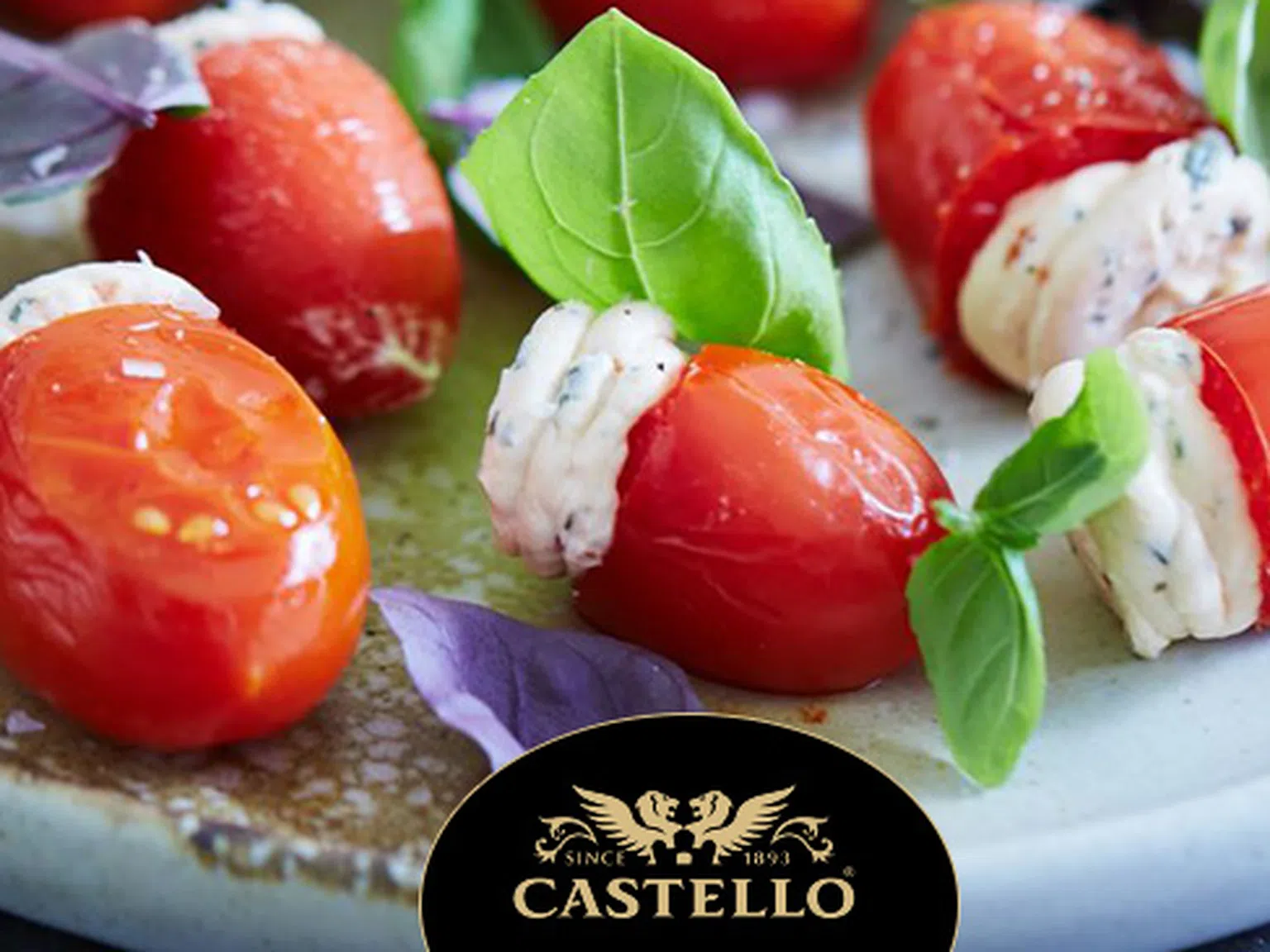 Печени чери домати с крем сирене Castello