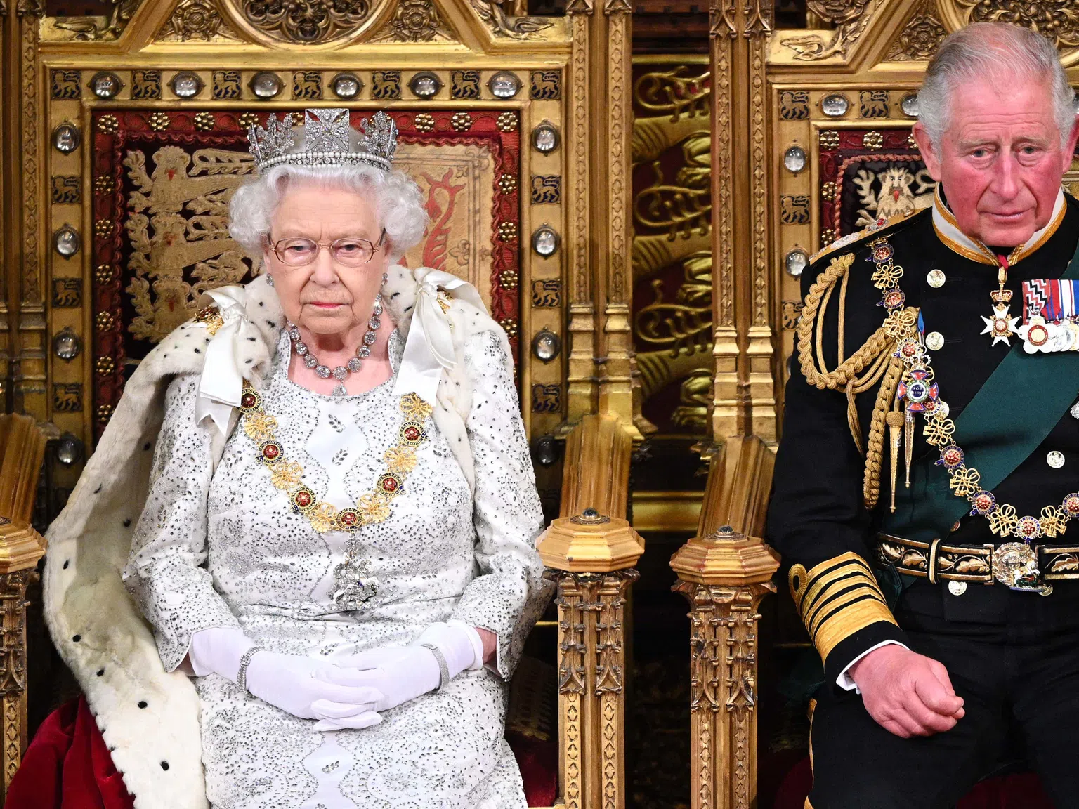 Експерт: Управлението на Елизабет II приключи. Тронът е в ръцете на Чарлз!