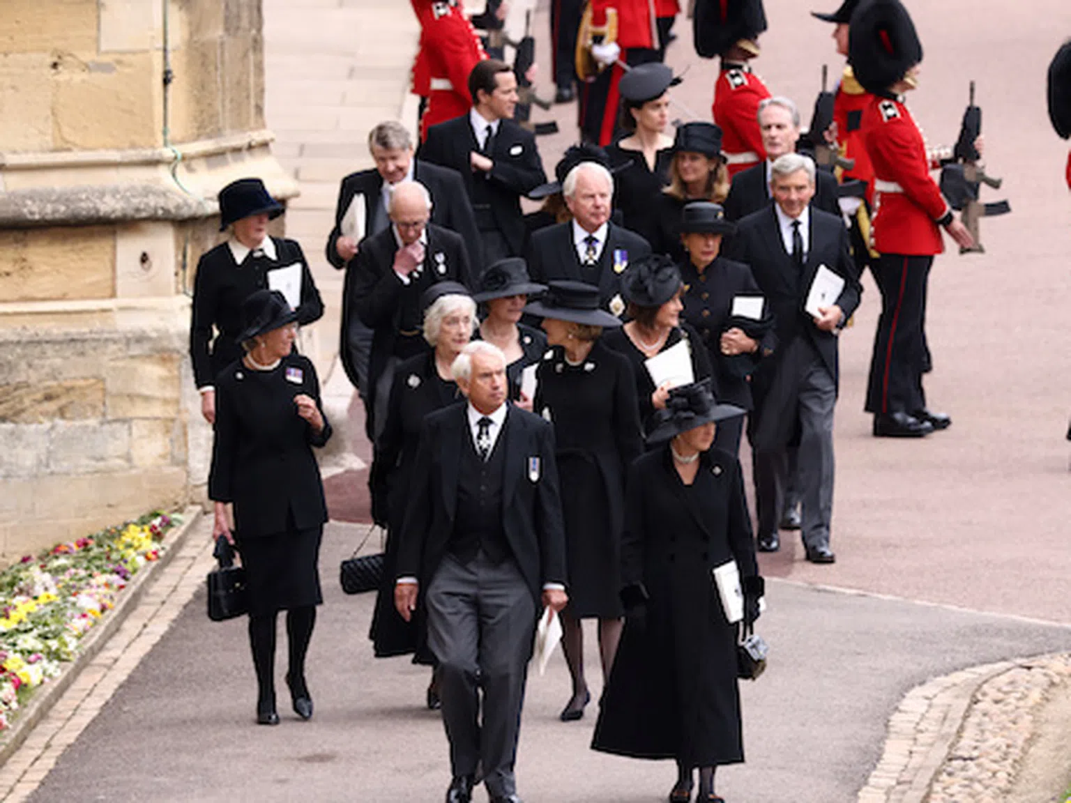 Красиви и в скръбта: вижте прекрасните първи дами на погребението на Елизабет Втора (снимки)