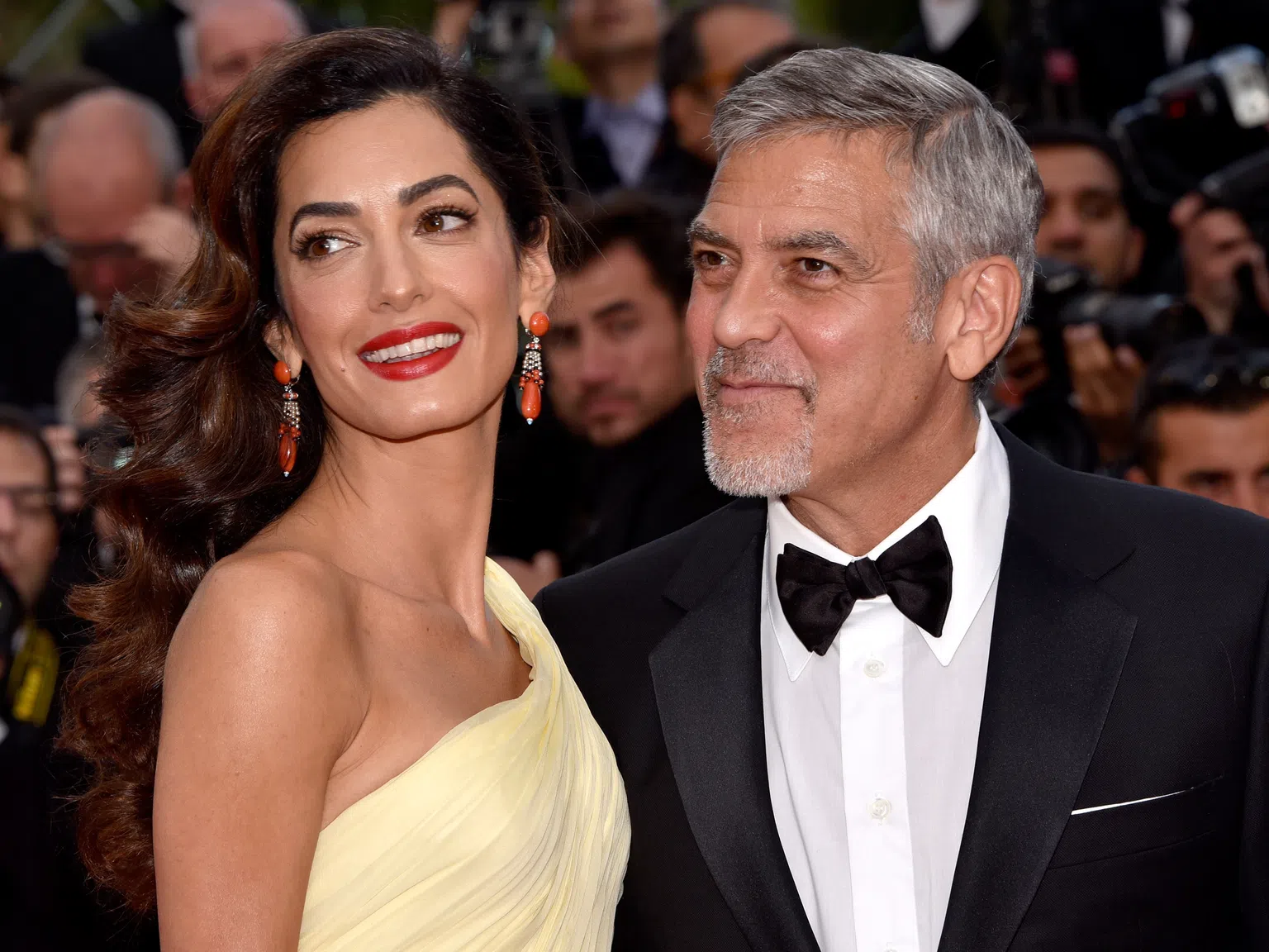 Тайната за стройния и грациозен силует на Амал Клуни