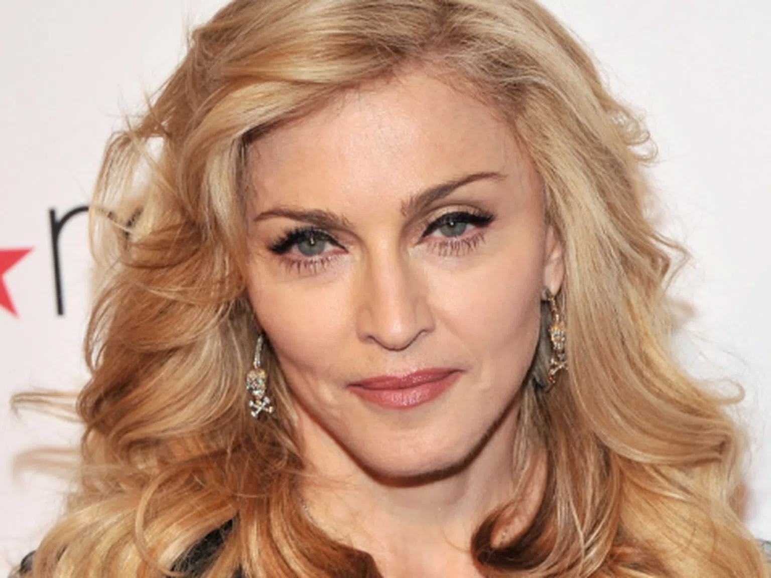 Мадона на 64: Все същата палавница