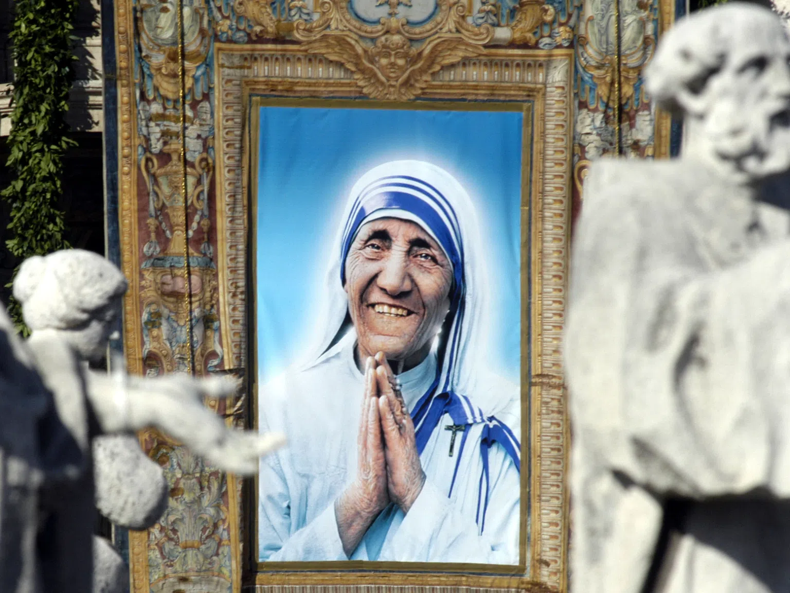 Тъмната истина за Майка Тереза: Светица или шарлатанка беше тя?