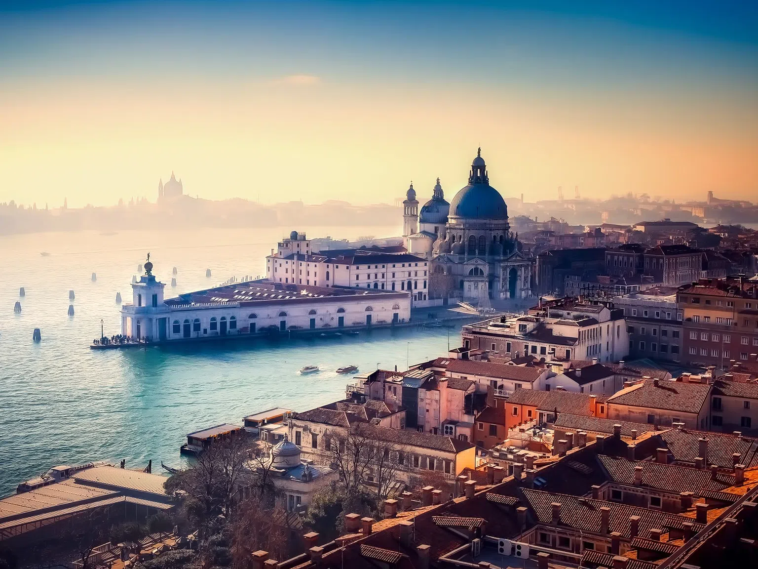 Топ 10 на най-красивите градове в Италия, които непременно трябва да посетите (Снимки)