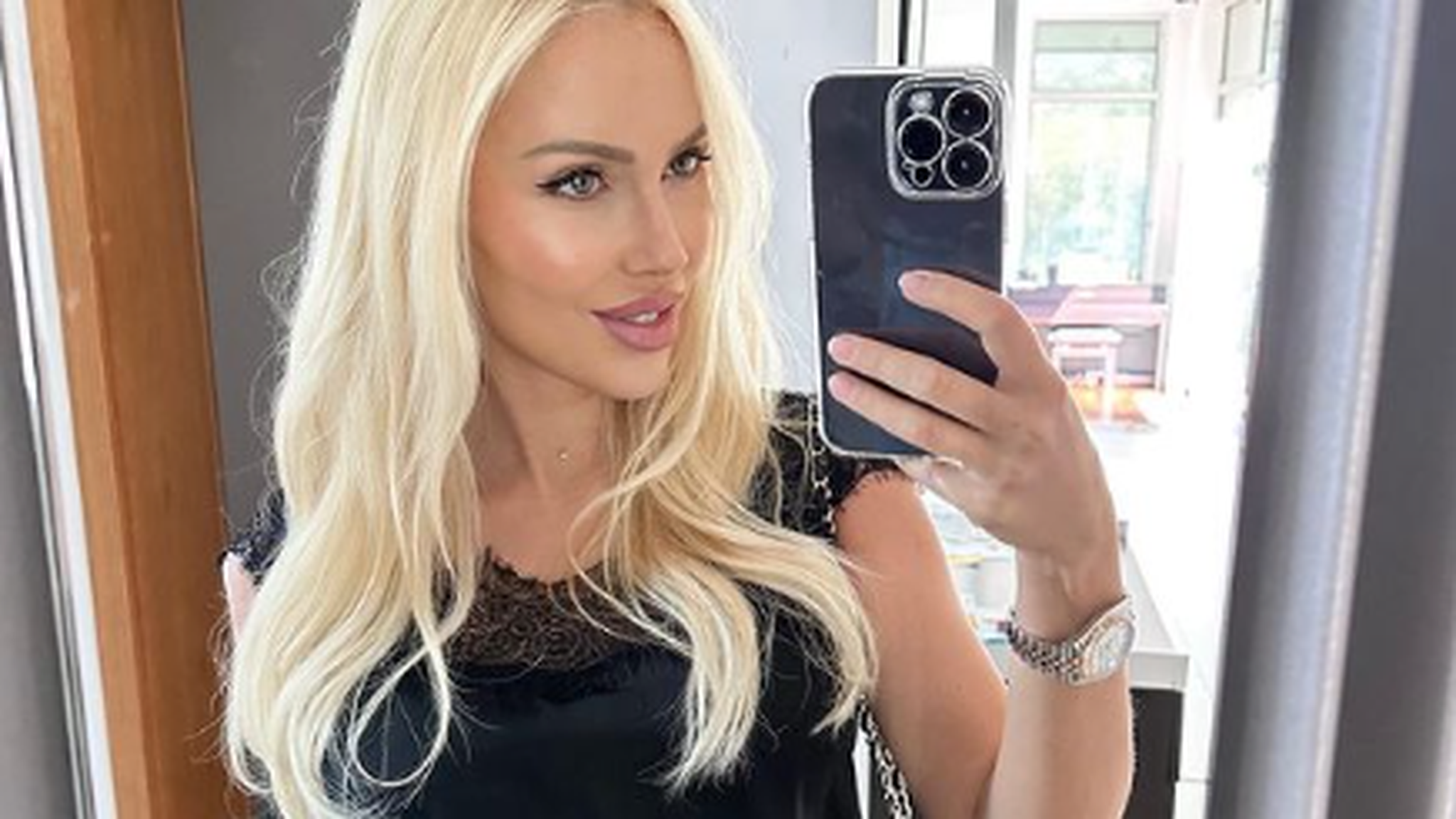 Красивата Жаси от "Сделка или не" в супер форма след раждането