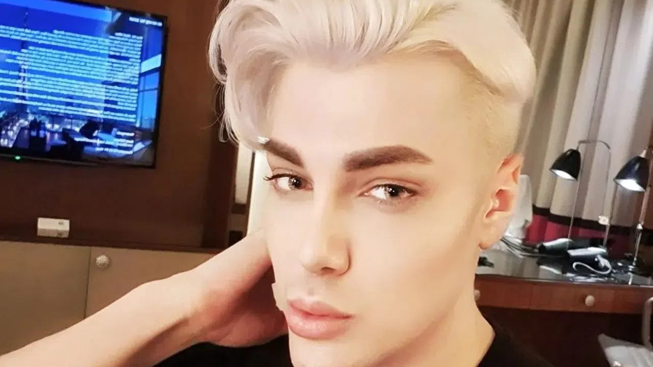 Емо Каменов разби Кулагин: Не живее в чужбина, а е при баба си в ...