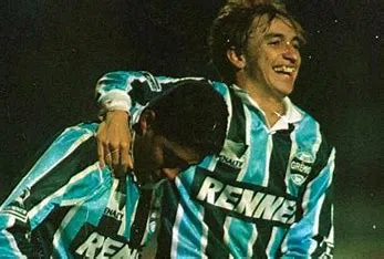 Jardel e Paulo Nunes formaram uma das melhores parcerias atacantes que o Grêmio já teve.