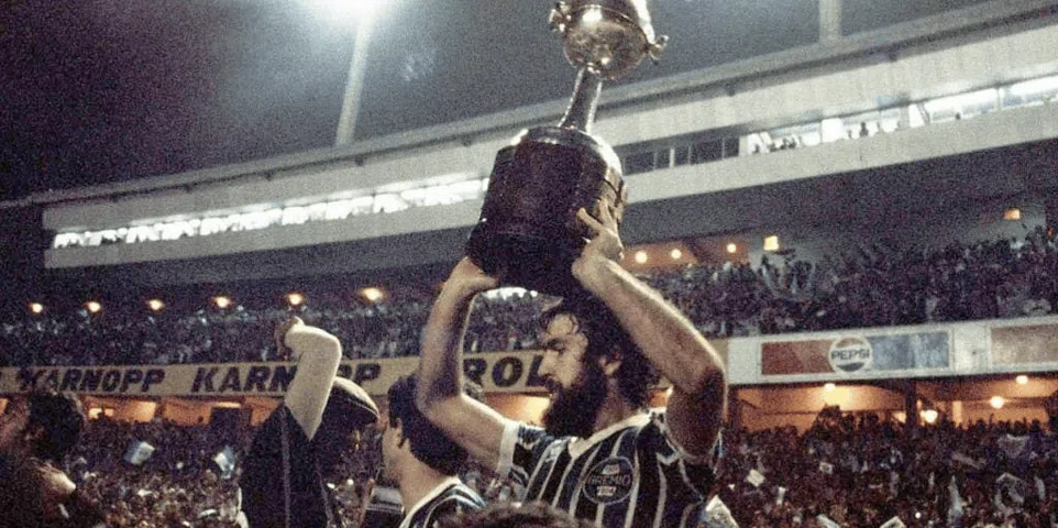 A Batalha de La Plata: A Vitória Heroica do Grêmio na Libertadores de 1983