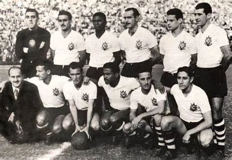 Time do Corinthians que se sagrou bi-campeão do torneio Rio-São Paulo em 1953