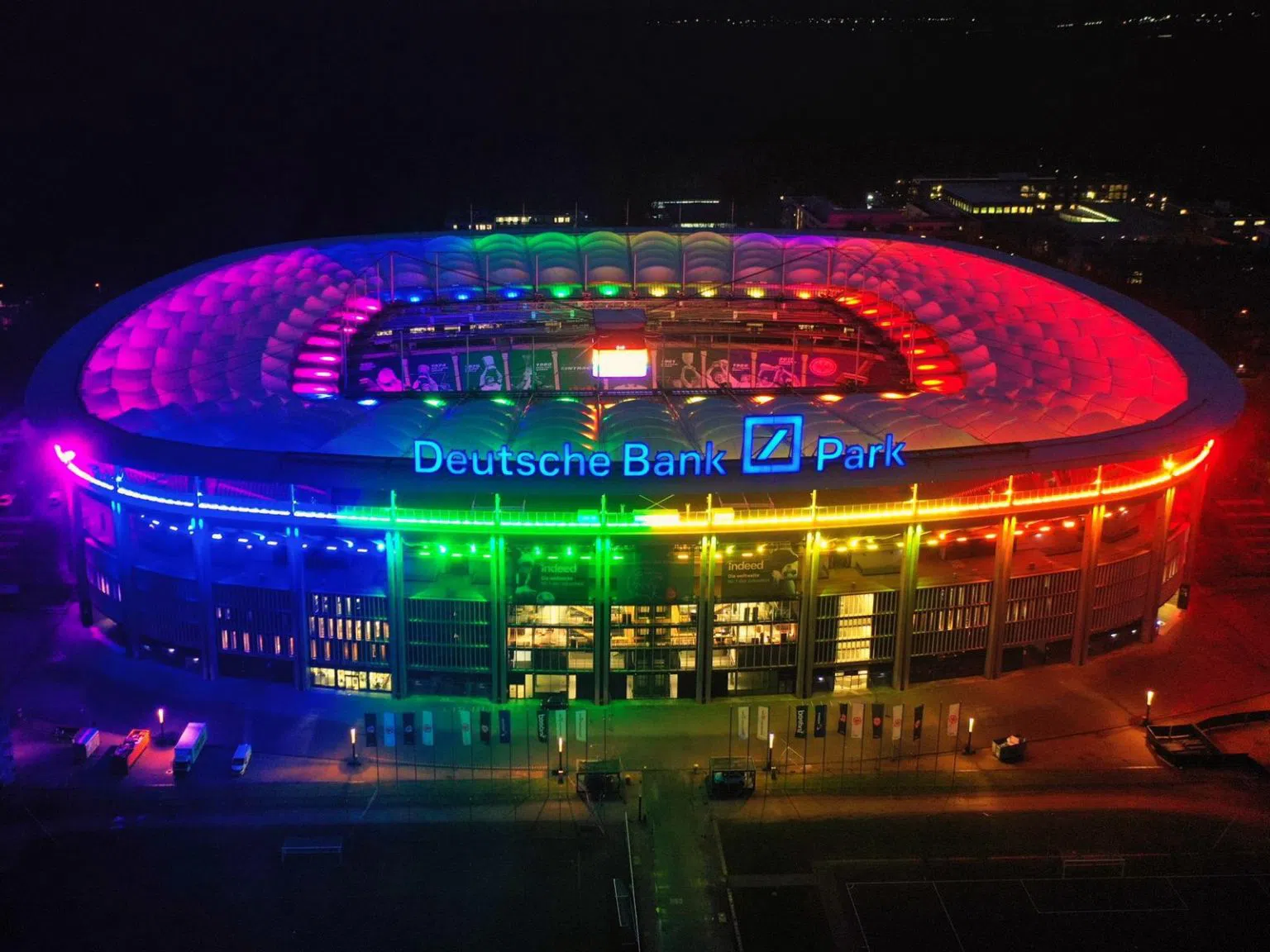 A Frankfurt Arena, casa do Eintracht Frankfurt, foi construída em 1925 e já sediou jogos de vários torneios importantes.