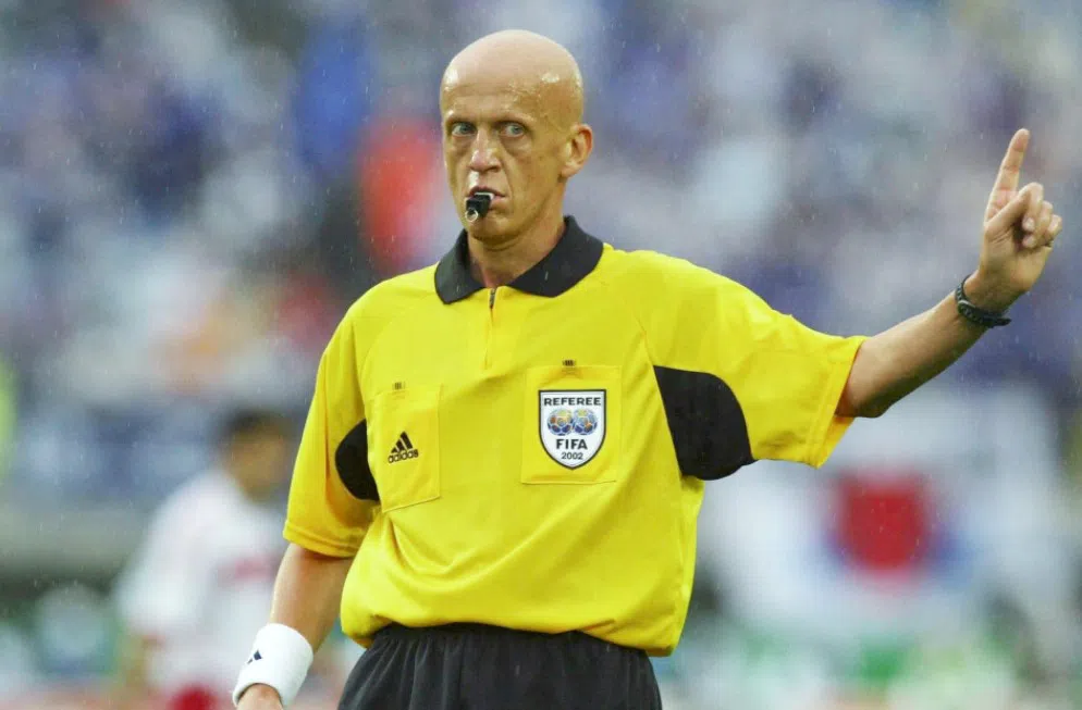 Pierluigi Collina: Dos Campos à Capa do PES3