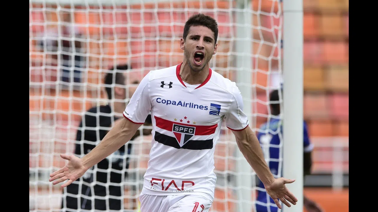 São Paulo: André Silva no lugar de Calleri?