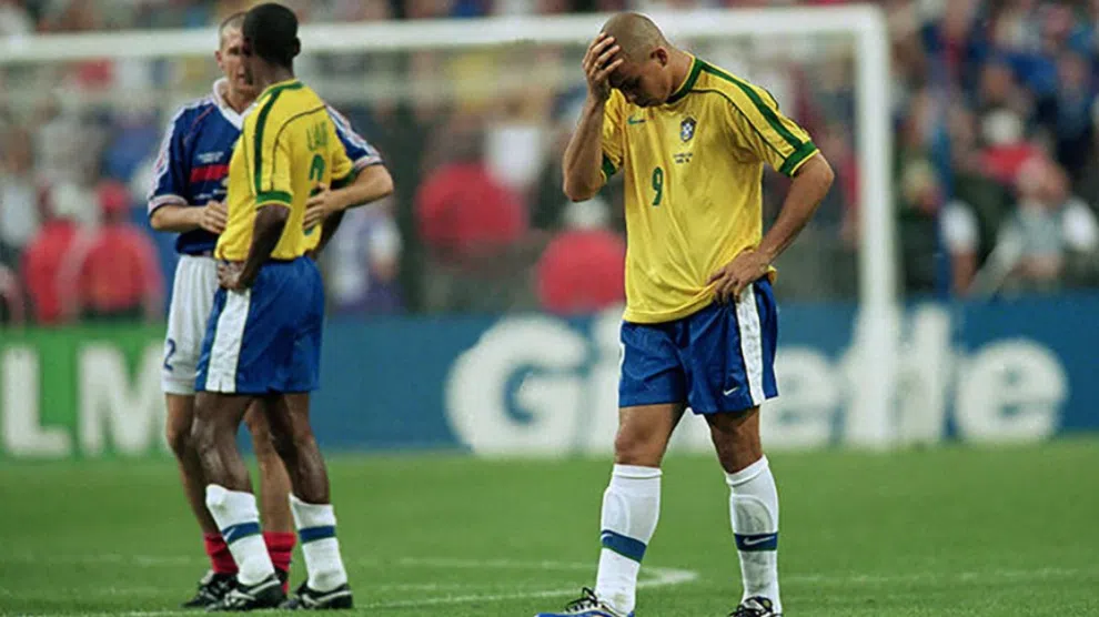 Ronaldo, determinado a jogar, convenceu Zagallo de que estava pronto. Sua performance foi abaixo das expetativas nesse dia.