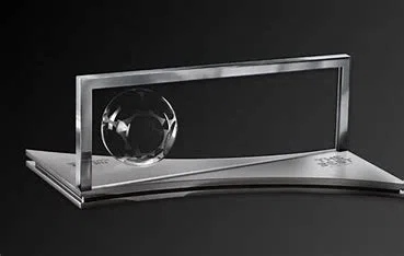O Prêmio Puskas é atribuido ao golo mais bonito do ano em homenagem ao herói Húngaro.