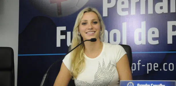 Após sua aposentadoria dos gramados, ela seguiu carreira como comentarista e analista esportiva.