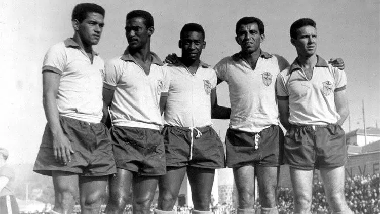 Seleção brasileira de 1962 estava repleta de talentos, incluindo ícones como Pelé, Garrincha e Vavá.