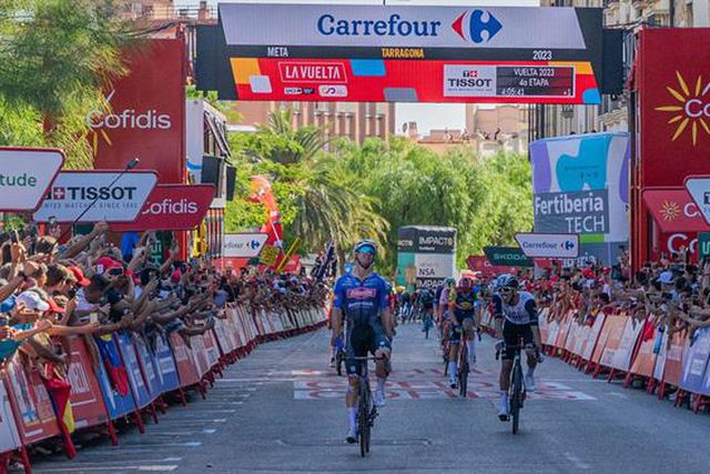 Groves vence etapa… pelo segundo dia consecutivo!