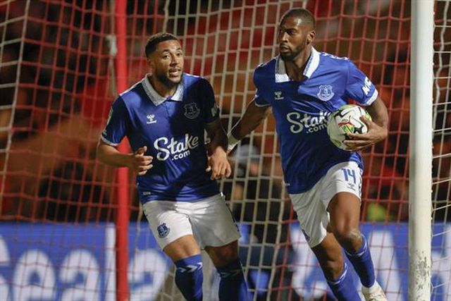 Taça da Liga: Chermiti titular mas quem já marca pelo Everton é Beto (vídeo)