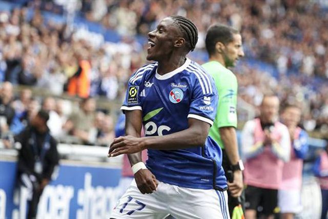 Substituto de Matheus Nunes está a ser negociado