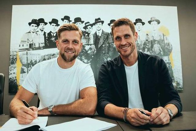 Oficial: internacional alemão contratado ao Werder Bremen