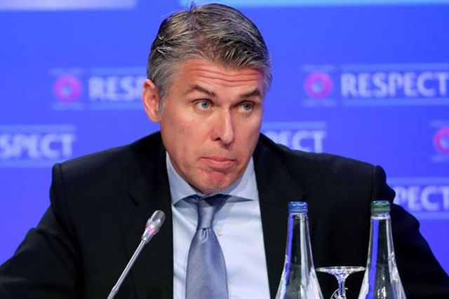 UEFA avisa jogadores e treinadores: «Não podem manter os comportamentos!»