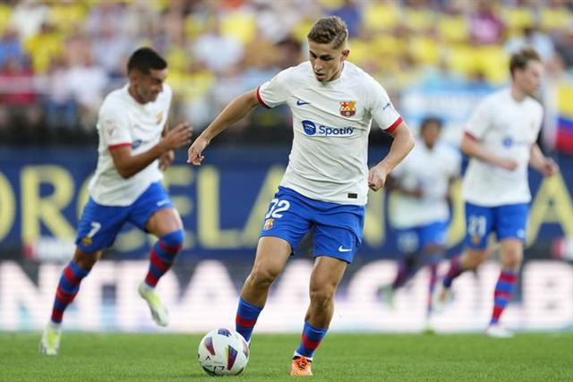 Oficial: Joga 4' e renova com cláusula de... €400 M