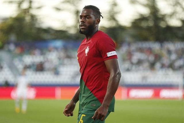 Nuno Tavares a caminho