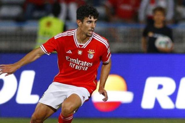 O clube alemão que pretende levar Tomás Araújo