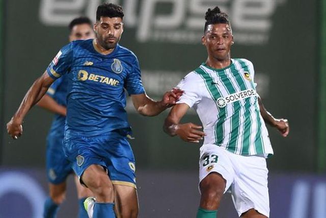 Italianos falam em «braço de ferro» com o Milan por Taremi