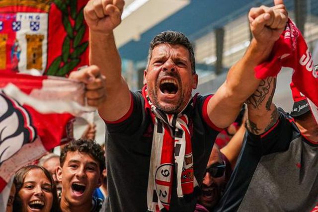 Guerreiros recebidos em apoteose!