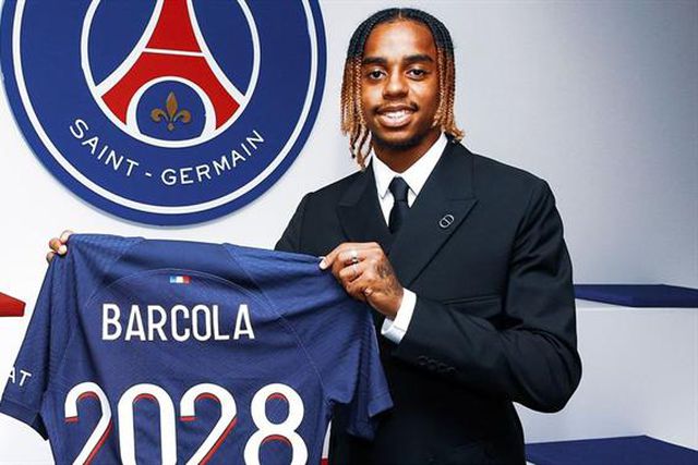 Oficial: jovem avançado francês chega do Lyon