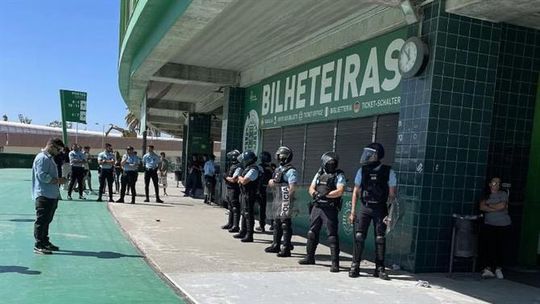 Bilhetes para o SC Braga: até a polícia foi chamada a Alvalade!