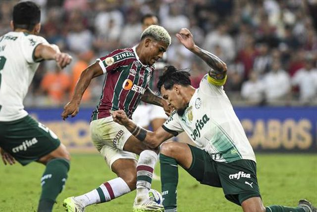 'Meias' da Libertadores outra  vez com trio brasileiro