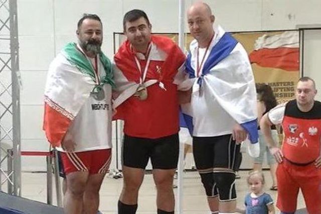 Atleta iraniano suspenso para sempre por cumprimentar adversário israelita!